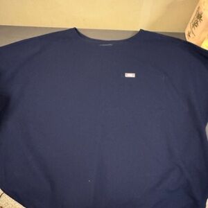 Figs women’s navy scrub top